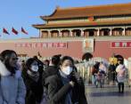 Las autoridades chinas dijeron que se han identificado 298 casos de personas enfermas. Sin embargo, según el Centro MRC de Londres señaló que la cifra podría ascender a 1.700. FOTO EFE