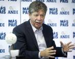 El presidente de la Andi, Bruce Mac Master dice que hay casos en los que no se puede negar el actuar negativo de las empresas, pero no es la generalidad del comportamiento. FOTO Colprensa