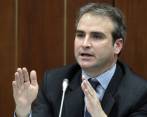 La Superintendencia de Industria y Comercio, liderada por Pablo Felipe Robledo, le ha impuesto sanciones por este tipo de conductas a 17 laboratorios y mayoristas. FOTO colprensa