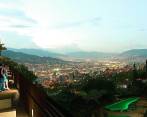 Los amplios espacios sociales de los apartamentos de Vista Apartamirador son un gran atractivo. La terraza es, en verdad, envidiable. La vista desde allí es un privilegio.