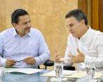 El alto comisionado para la Paz, Miguel Ceballos, y el gobernador de Antioquia, Aníbal Gavíria Correa, se reunieron para coordinar acciones en el marco de la Zona Futuro del Bajo Cauca. FOTO: Cortesía OACP
