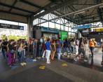 Los protocolos de bioseguridad se mantendrán para ingresar al sistema metro. FOTO: CARLOS VELÁSQUEZ