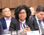 La ministra de Ciencia, Mabel Torres, señala que están en un proceso de organización y le bajó el perfil a las denuncias por falta de renovación en la contratación. FOTO Minciencias