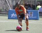 La arquera participa por primera vez en el babyfútbol. FOTO Edwin Bustamante