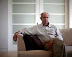 Entre los escritores con manías salidas de lo común está Philip Roth. Escribía parado y de espaldas a la ventana para no distraerse. No le importaba la publicidad. FOTO Reuters