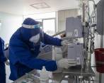 Atención a pacientes sospechosos y positivos por el coronavirus covid 19 en la unidad de cuidados intensivos UCI de la Clínica Las Américas en Medellín. FOTO: Esteban Vanegas Londoño