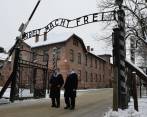 Distintos mandatarios, como el de Ucrania (der.) acudieron al acto. FOTOs afp, ap y reuters