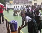  Los estudiantes de Liberia comenzaron a regresar a las aulas este lunes después de un cierre de seis meses durante la epidemia de Ébola. AP
