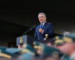 El presidente Iván Duque posesionó hoy a Carlos Holmes Trujillo como ministro de Defensa. FOTO Colprensa