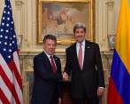 El presidente Juan Manuel Santos y John Kerry, secretario de Estado de E.U. FOTO: Cortesía Presidencia.
