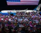 La foto corresponde a un acto de campaña de Donald Trump, el pasado 1 de noviembre, en apoyo a Josh Hawley, candidato republicano al Senado por Misuri. Foto Efe.