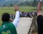 El gobernador de Antioquia, Aníbal Gaviria, prometió que regresaría al municipio de Urrao en 10 días. FOTO CORTESÍA GOBERNACIÓN DE ANTIOQUIA