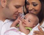 En la estimulación hay que recuperar al padre, porque es otra voz, otro enfoque, otro tipo de caricia y de agarre. FOTO sstock