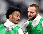 Cuadrado e Higuaín jugaron dos temporadas en la Juventus. FOTO TOMADA DE TWITTER @Cuadrado