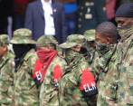 A los integrantes del Comando Central del Eln (Coce), la Fiscalía les imputó delitos como terrorismo, ataque contra obras e instalaciones, homicidio en persona protegida, utilización de métodos de guerra ilícitos y destrucción de medio ambiente. FOTO Reuters