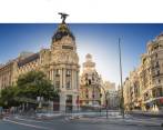 El edifico Metrópolis da la bienvenida a una de las principales arterias viales de la capital de España, la Gran Vía. FOTO Sstock
