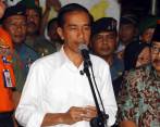 “Hemos encontrado el sitio del accidente. Mañana (miércoles) lanzaremos una operación mayor por aire y mar. Nos centraremos en la localización de los pasajeros y la tripulación”, dijo el presidente de Indonesia, Joko Widodo. FOTO AP