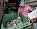 Recicladores de la tercera edad, beneficiados por al medida. FOTO: Jaime Pérez