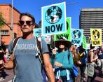 Activistas se manifestaron este fin de semana en Los Ángles, California, para pedirle a los gobiernos medidas contra el cambio climático. FOTO AFP