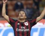 Carlos Bacca se queda en el Milan. FOTO AFP