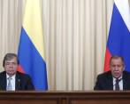 El ministro colombiano de Exteriores, Carlos Holmes Trujillo ofrece una rueda de prensa con su homólogo ruso, Sergei Lavrov en Moscú (Rusia). Foto: EFE