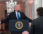 Rueda de prensa en la que Donald Trump expulsó al periodista de CNN. FOTO: AFP