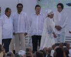 Miembros del secretariado durante el acto de la firma del acuerdo el pasado 26 de septiembre en Cartagena. FOTO DONALDO ZULUAGA