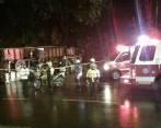 Colisión y el posterior volcamiento de un camión de carga contra la glorieta de Vestimundo, ubicada en el kilómetro 38 entre Marinilla y Rionegro. FOTO CORTESÍA BOMBEROS MARINILLA 