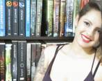 Juliana Zapata es del municipio antioqueño Ciudad Bolívar y es las Booktuber más famosa de Colombia.