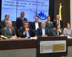 Presentación el pasado 3 de abril de la alianza entre los partidos Liberal, Cambio Radical y de la U para tramitar varios proyectos, entre ellos la reforma a la justicia. FOTO: COLPRENSA 