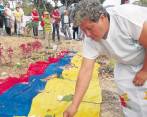 Madres de Soacha piden la verdad por sus hijos durante una marcha. FOTO: Colprensa 