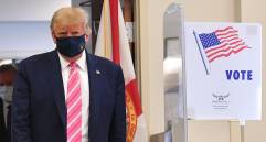 Trump votó en Florida luego de haber traslado allí su residencia. FOTO AFP