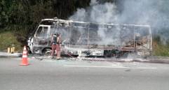 La concesión Devimed confirmó que la calzada se encuentra cerrada totalmente del kilómetro 15+600. FOTOS CORTESÍA DEVIMED