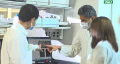 Los investigadores en el laboratorio, que debe ser nivel 3 para que cumpla con los requerimientos de bioseguridad. FOTO cortesía u. de a.