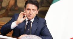 “Prolongamos las medidas restrictivas hasta el 3 de mayo, una decisión difícil pero necesaria, cuya responsabilidad política asumo totalmente”, declaró el primer ministro, Giuseppe Conte, en un discurso oficial. Foto: EFE
