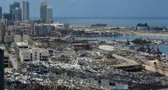 Seis días después de la explosión en el puerto de Beirut, Libano se queda sin gobierno. FOTO EFE