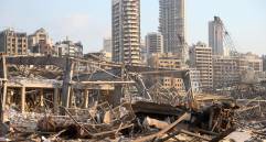 Esta es la imagen del puerto de Beirut, Líbano, después de la explosión que se presentó ayer martes 4 de agosto. En el lugar había una bodega en la que se almacenaba pirotecnia. FOTO EFE
