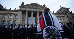 Las autoridades alemanas lograron controlar el intento de toma del Parlamento (Reichstag). FOTO EFE