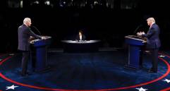 Trump lucha por aferrarse a la Casa Blanca tras cuatro años tumultuosos e intensificó sus ataques contra Biden, quien según las encuestas nacionales lidera la preferencia de los electores. Foto: EFE