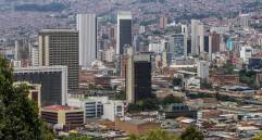 Los criterios de priorización del gasto de Medellín en 2021 están asociados a acelerar la reactivación económica y la respuesta a los efectos de la pandemia, según justificó la alcaldía. FOTO jaime pérez