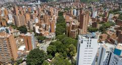 El porcentaje de crecimiento de los habitantes metropolitanos fue superior a la media nacional en los últimos 13 años: mientras el primero fue de 12,34 %, el segundo fue de 6,5 %. Entre 2005 y 2017 el Aburrá cuenta con 409.324 personas más. FOTO Esteban Vanegas