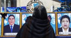 Miles de trabajadores de salud protestaron a nivel nacional en Perú para denunciar la falta de recursos para enfrentar el coronavirus Foto: AFP