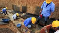 En estos entables los mineros recogen cada tres o cinco días la amalgama, es decir la mezcla que se realiza cuando el mercurio atrapa al oro. FOTO MANUEL SALDARRIAGA