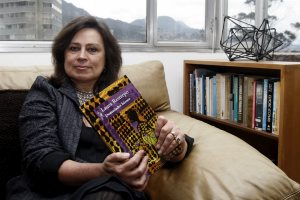 ColprensaLaura Restrepo escribió varias veces su novela Demasiados Héroes para encontrarle, finalmente, el tono adecuado.