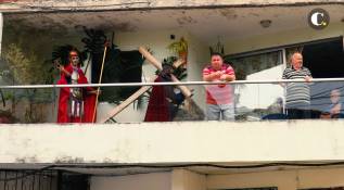 La pasión de Cristo se vivió en los balcones