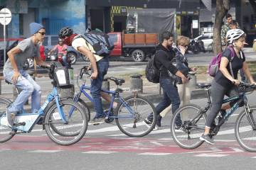 Es Medellín la única ciudad donde le exigen “papeles” a los ciclistas?