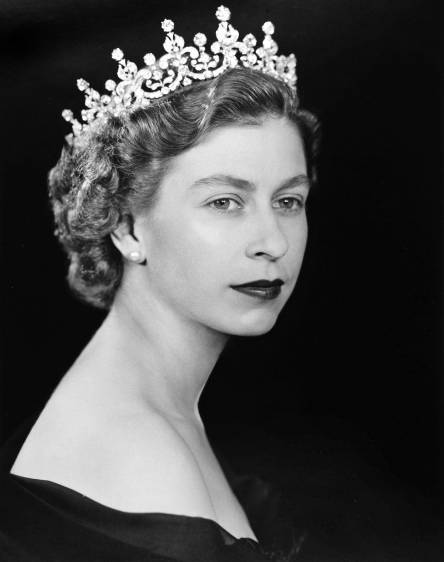 Con el sello de la Reina Isabel II