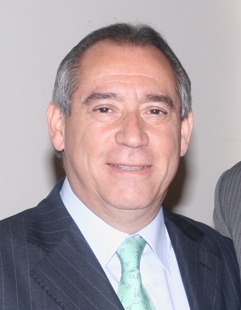 Relevo en Universidad Digital llega el exsenador Luis Fernando Duque