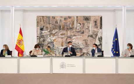 El gobernante español, Pedro Sánchez, ha precisado que ya el próximo martes el Gobierno decidirá la ampliación de la vigencia del estado de alarma hasta mayo del 2021. FOTO EFE