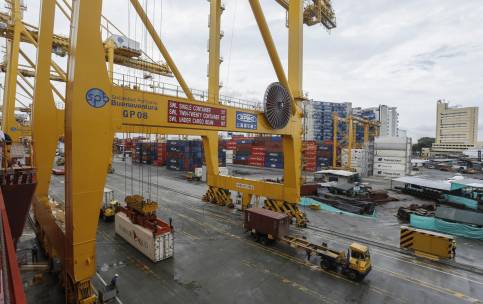 Muebles ganan espacio en el exterior